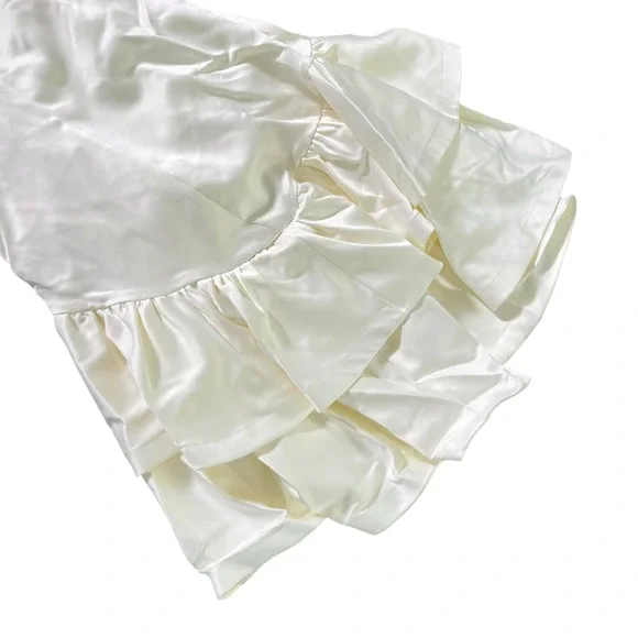 Bronx and Banco Paros‎ Gown in White - Picture 10 of 16